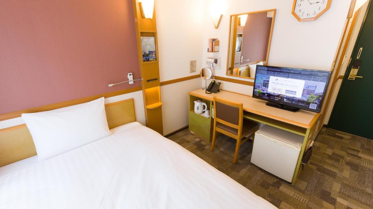 Toyoko Inn Hokkaido Tomakomai Ekimae Exterior foto